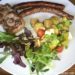 Salade de rattes et grillades