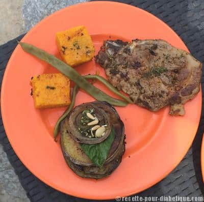 Grillade marinée et son hamburger d'Aubergines
