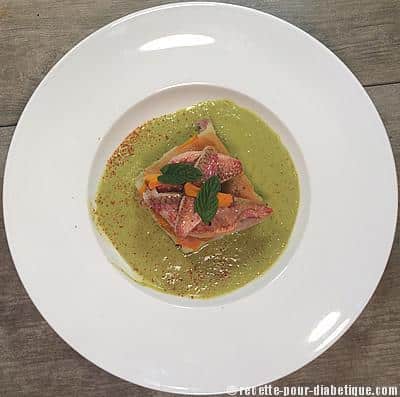 Millefeuille de Rougets et Légumes sur son velouté de petits pois