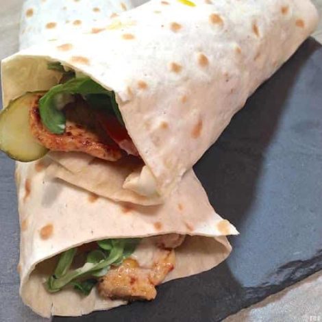 Pain Lavash au Poulet, crudités et sauce blanche