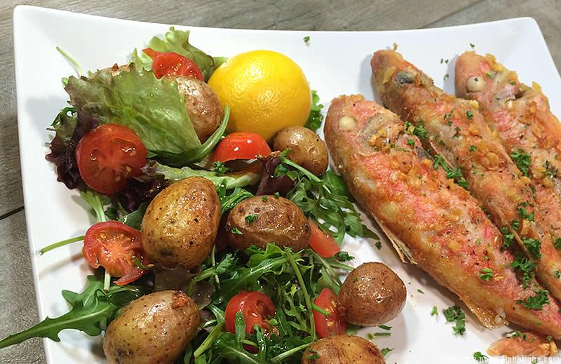 rougets-frits-salade