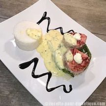 Thon sauce Béarnaise sur lit d'Asperges et Courgettes