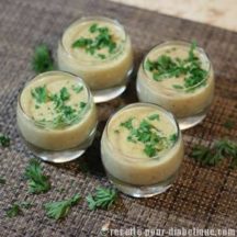 Verrines de velouté de champignons et volaille aux lardons