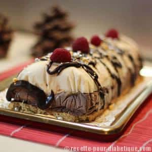 Bûche glacée Vanille Chocolat au Coeur de Poire
