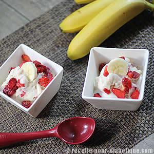 Glace à la banane et pépites de Fraises