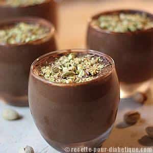 Mousse au chocolat pistache et coco sans oeufs