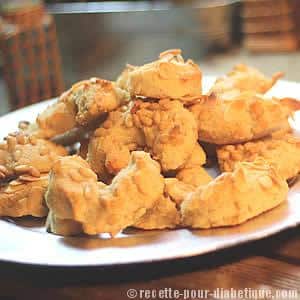 Croissants de lune sans farine aux amandes et pignons