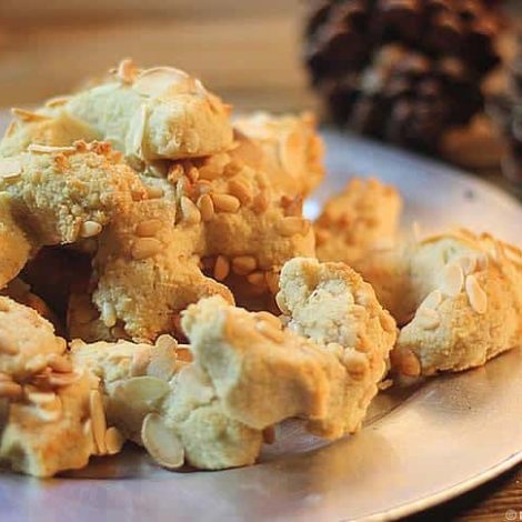 Croissants de lune sans farine aux amandes et pignons
