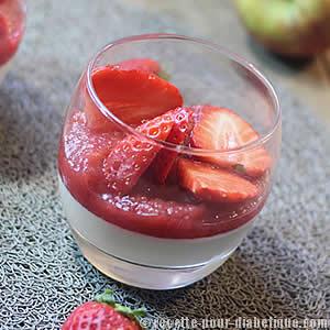 Panna Cotta à la Compote Pommes Fraises