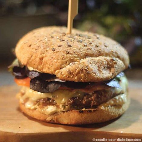 Cheeseburger à la Fourme d'Ambert et Pain Complet