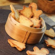 Biscuits sablés de Noël allégés en sucre et sans gluten