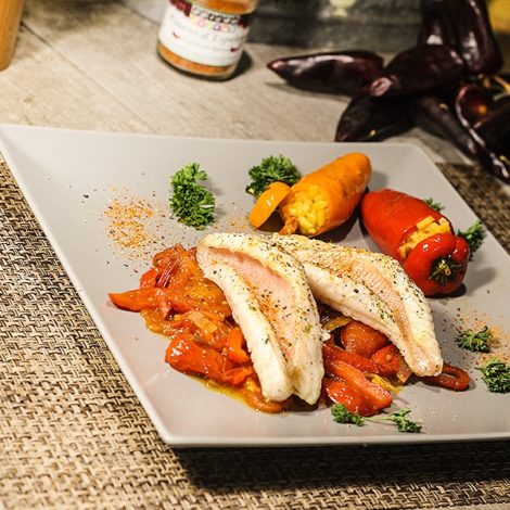 Rascasse à la Piperade et ses Poivrons farcis au Risotto