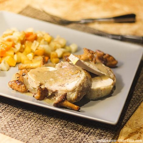 Rôti de Chapon farci aux Girolles avec ses légumes oubliés