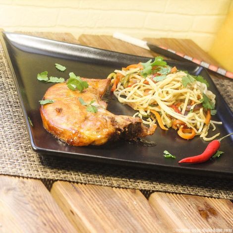 Côtes de Porc marinées (Teriyaki) et Nouilles sautées
