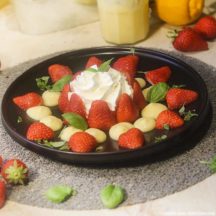 Fraises au Lemon Curd et Chantilly Basilic
