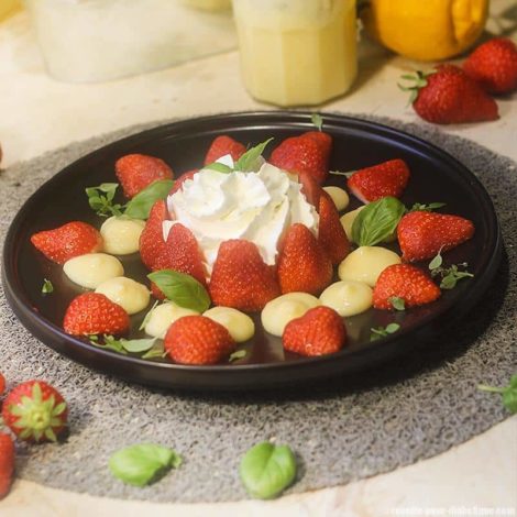 Fraises au Lemon Curd et Chantilly Basilic