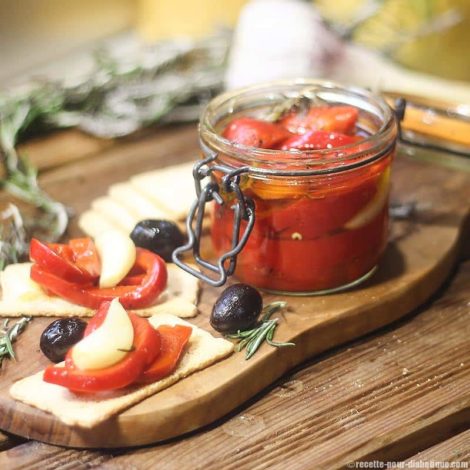 Poivrons marinés en bocal à l'huile d'olive et au vinaigre