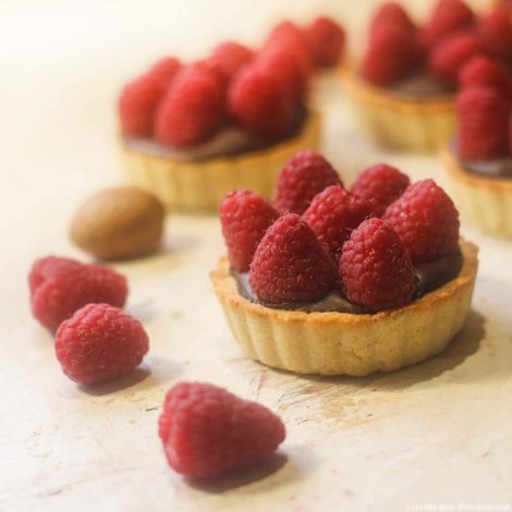 Tartelette Keto chocolat-Framboise (sans farine et sans sucre ajouté)