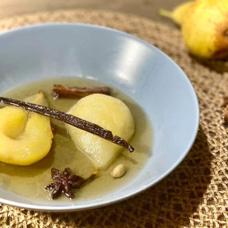 Poires pochées aux épices (sans sucre)