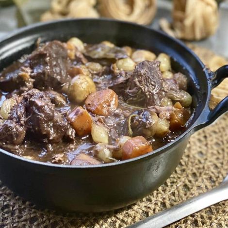Boeuf Bourguignon fondant aux Champignons et Oignons