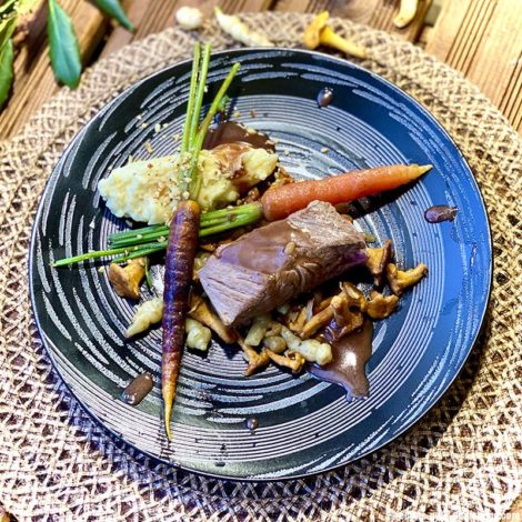 Filet de Boeuf aux Girolles et Légumes oubliés