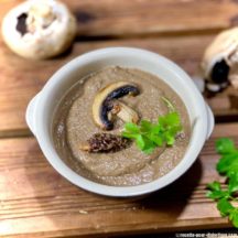 Velouté Champignons, Morilles et Ail noir