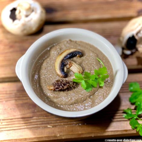 Velouté Champignons, Morilles et Ail noir