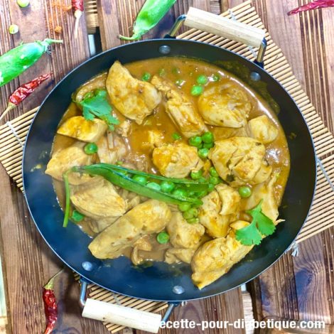 Poulet au Curry Rouge et Petits pois