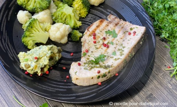 Espadon mariné aux légumes vapeur