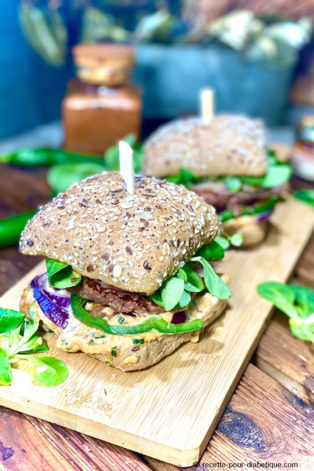Burger Basque avec sauce basquaise