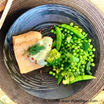 Truite saumonée aux légumes verts et sauce allégée Aneth