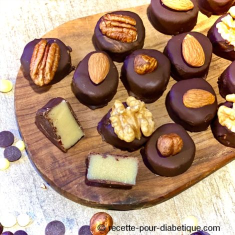 Bouchées de pâte d'amande au chocolat sans sucre