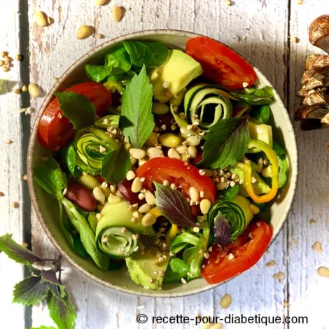Salade de Crudités Antipasti et Légumineuses