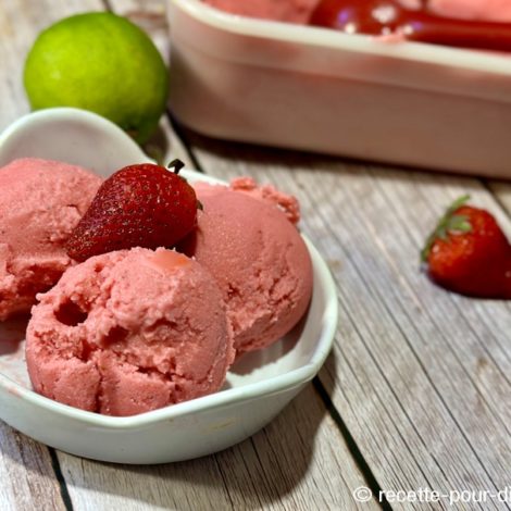 Glace express à la Fraise et Skyr sans sucre