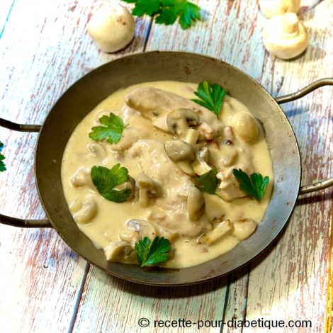 Aiguillettes de poulet à la crème de soja et champignons