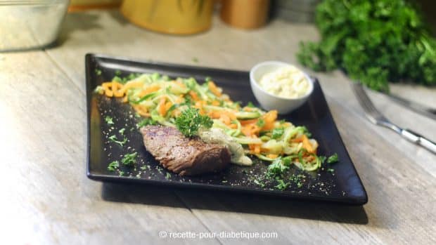 Pavé de bœuf sauce béarnaise allégée et julienne vapeur
