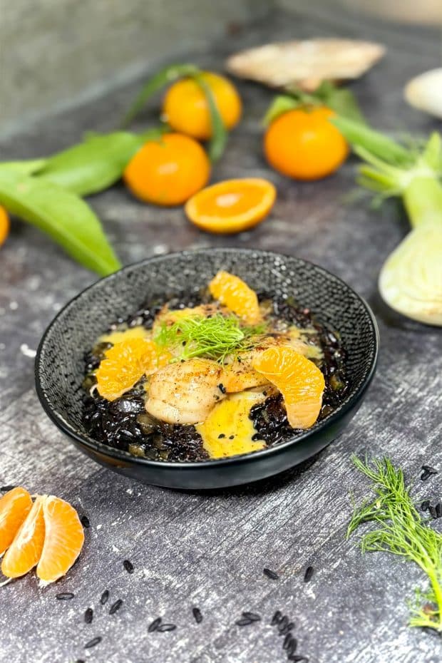 Risotto noir aux siant-jacques