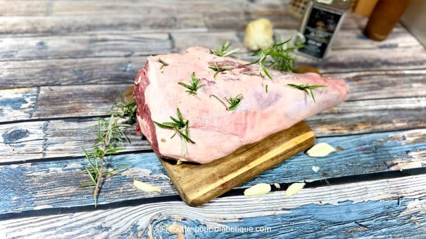 Gigot d'agneau de 7 heures aux herbes