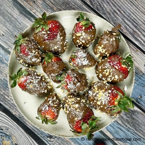Fraises au chocolat pour paques