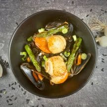 Un risotto noir au riz complet noir