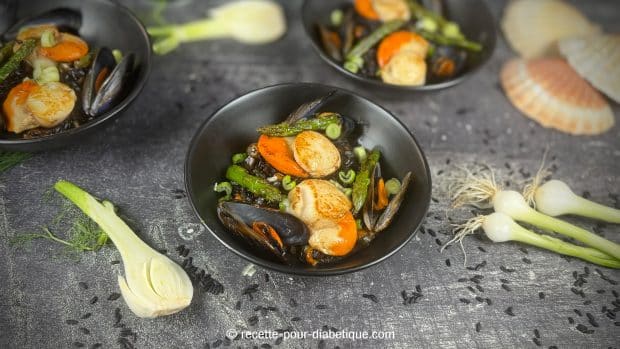 Un risotto noir au riz complet Venere, riche en fibres