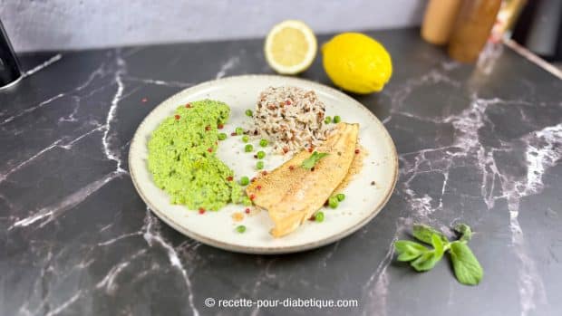Truite au beurre citron et purée de petits pois