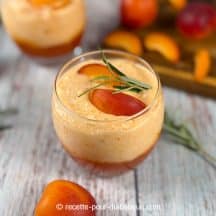 mousse à l'abricot skyr romarin
