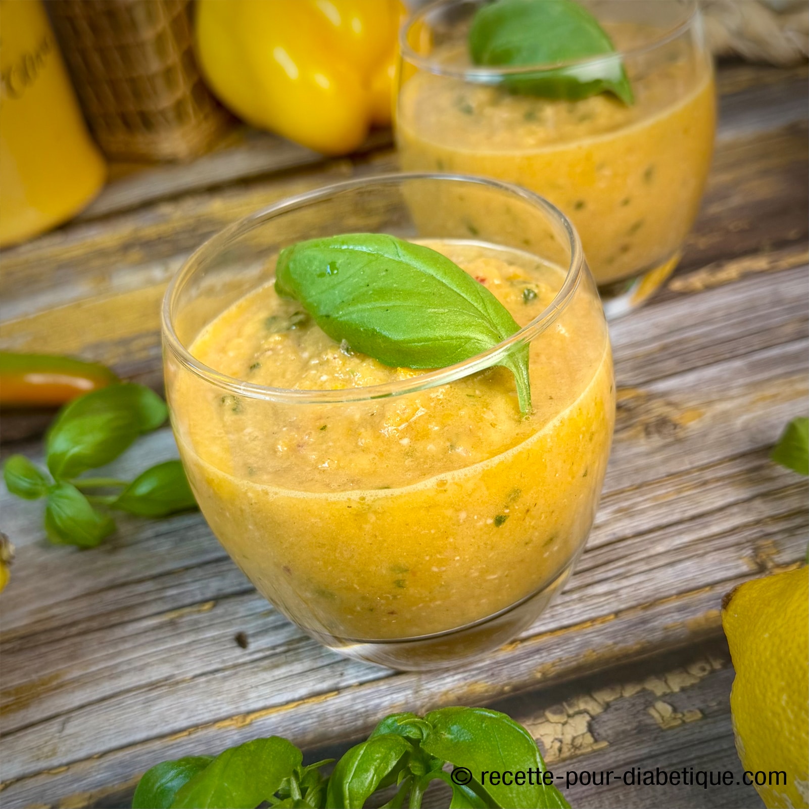Gaspacho jaune au basilic: une recette fraîche et légère