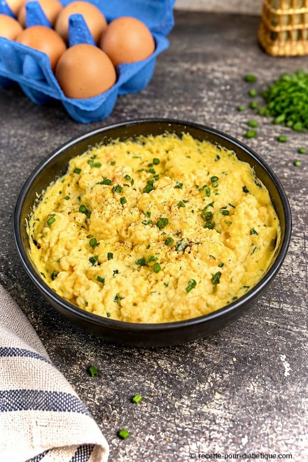Oeufs brouillés au air fryer maison