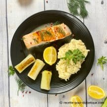 Un pavé de saumon grillé, une purée de céleri
